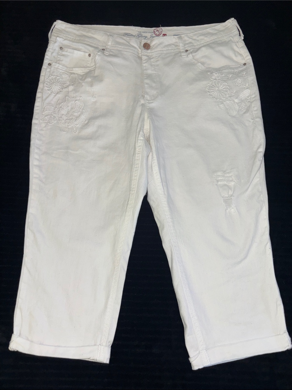 Faded Glory Sz 18 White Embroidered Cropped Jeans